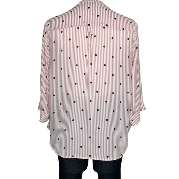 Torrid white and pink stripe dot blouse 00 - Picture 2 of 8